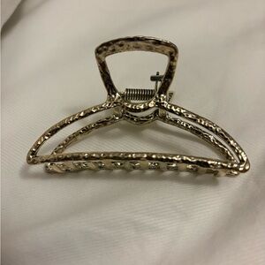 Silver Hammered Metal Claw Clip